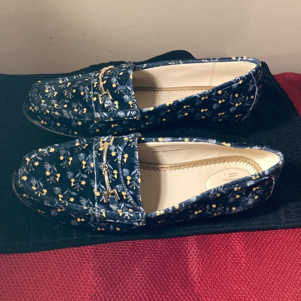 Velvet blue with Yellow flowers loafers
